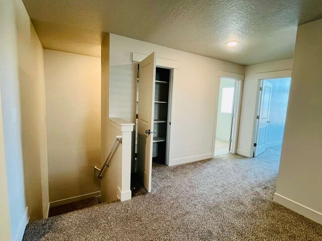 Photo - 3923 S White Ash Dr