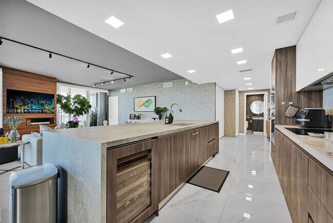 Photo - 488 NE 18th St