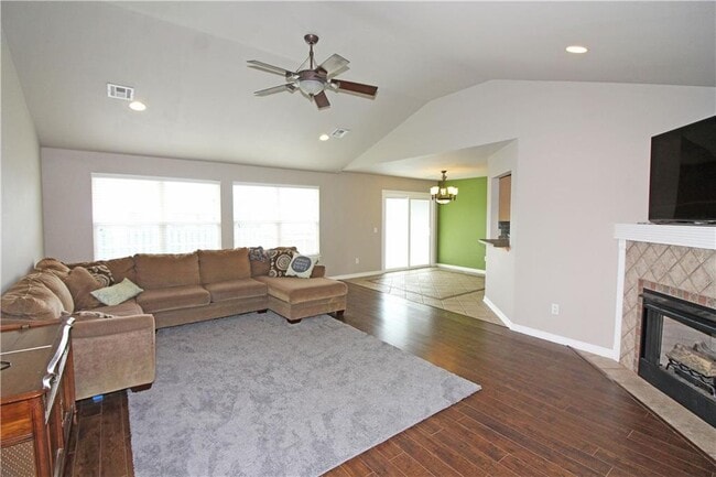 Photo - 3803 SW Surrey Ave