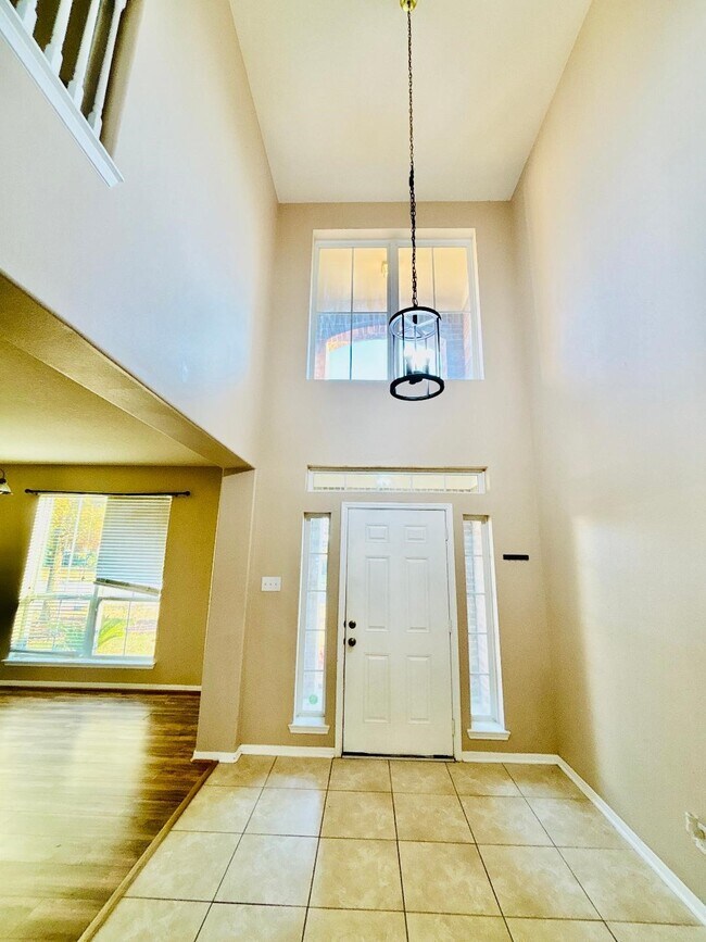 Photo - 9947 Valance Way