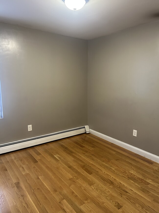 Photo - 959 Locust St Unit 2nd fl