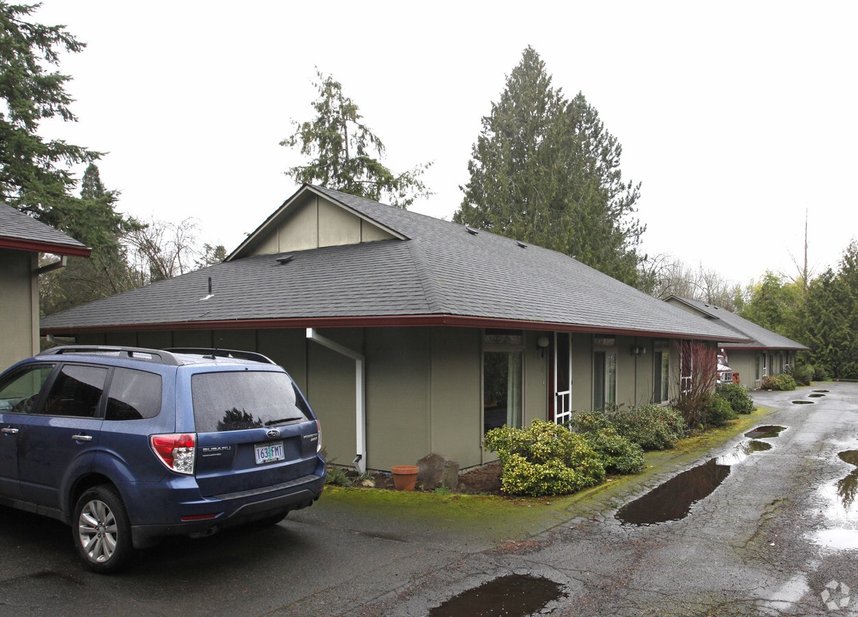 Photo - Lake Cottage Apartments