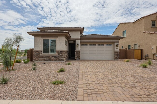 Building Photo - 3 Bedroom Plus Den in Aloravita Community