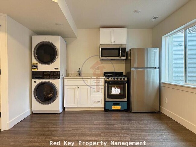 730 N Townhouse Duplex