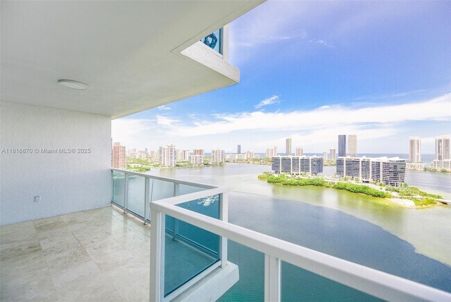 Photo - 3201 NE 183rd St Unidad 2502