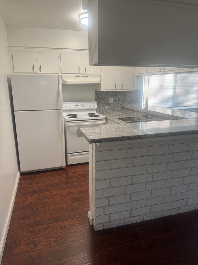 Photo - 5528 Keoncrest Cir Unit 4