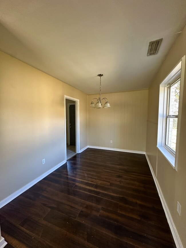 Photo - 408 Midway St