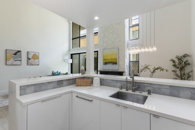 Photo - 1007 S Catalina Ave