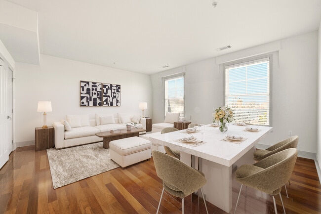 Photo - Cortland Alexandria