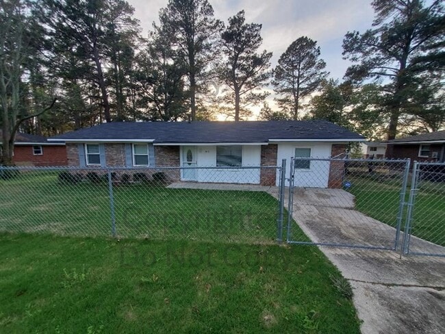 Photo - 2517 W Kensington Dr House