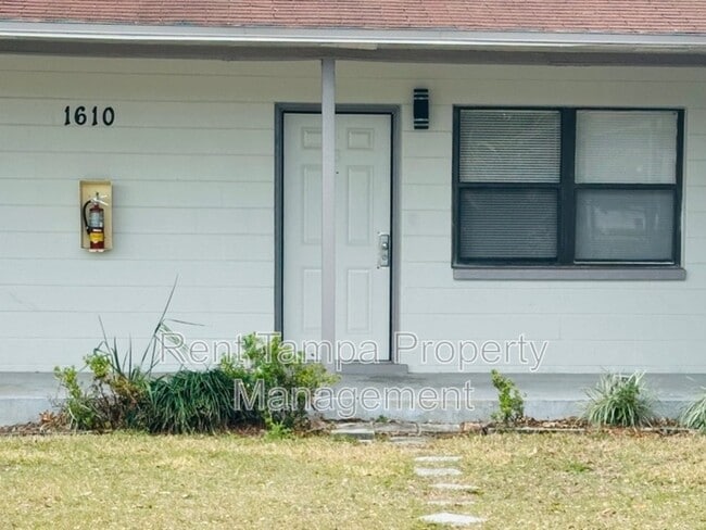 Building Photo - 1610 12th Ave S