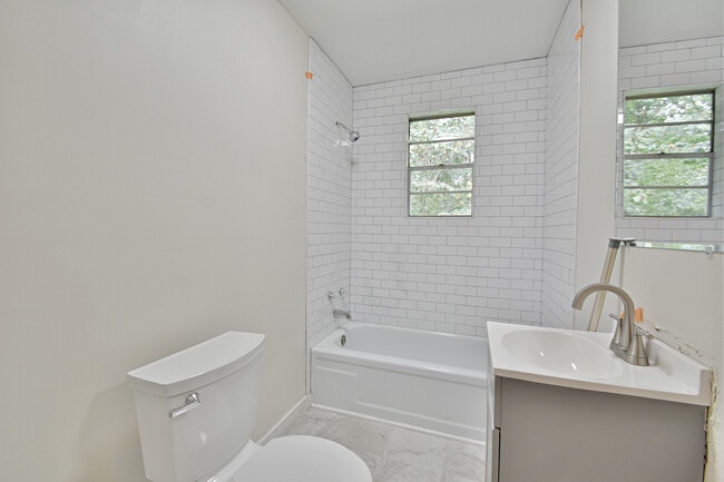 Photo - 1623 Ellison Ln SW