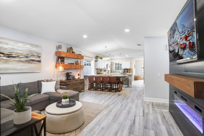 Photo - 3122 W Grace St