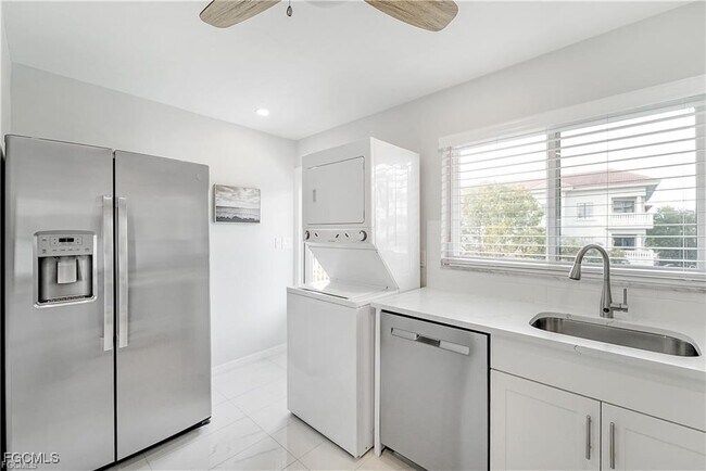 Photo - 1100 8th Ave S Unidad 306C