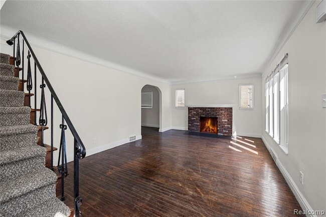 Photo - 16549 Washburn St