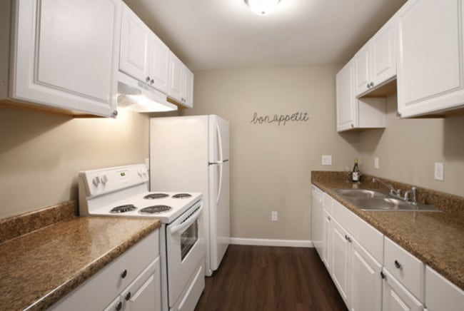 Photo - Beautiful Apartments under New Management ...