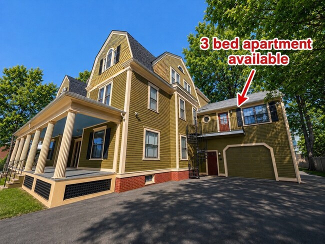Building Photo - 37 Tirrell St Unit A