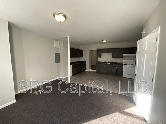 Photo - 317 S Main St