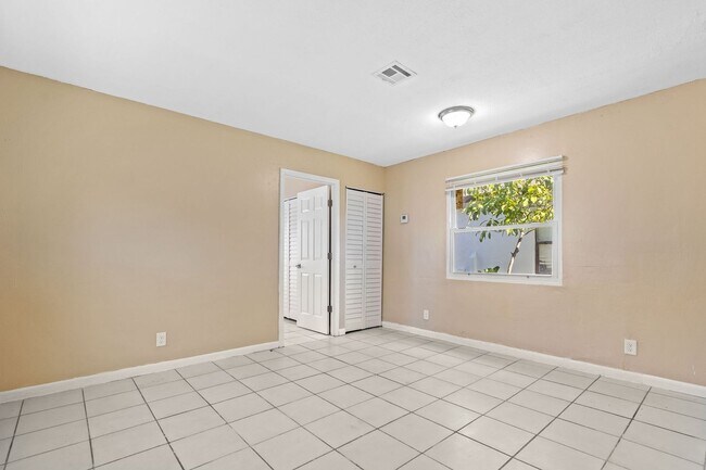 Photo - 1022 NW 6th Ave