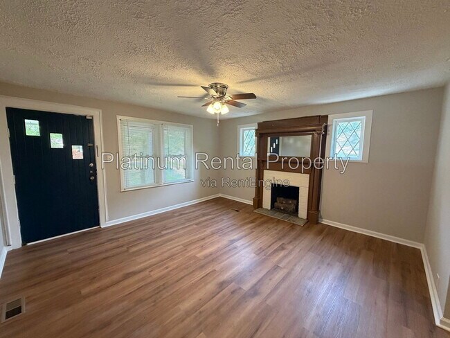 Photo - 3224 Forrest Hills Dr SW
