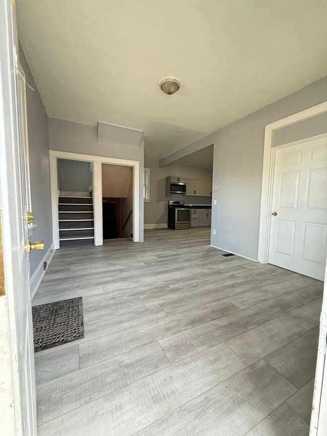 Photo - 1415-1417 Warren Street Unit 1417