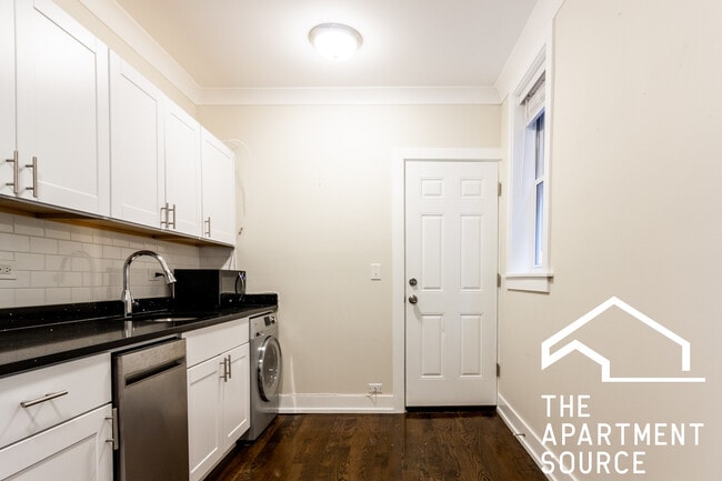 Photo - 648 W Roscoe St Unit 2N