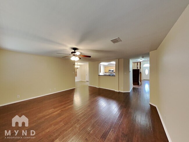 Photo - 8930 Wolff Vista