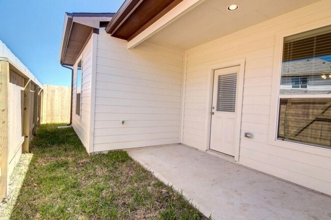 Photo - 12319 Roy Mix Bohn Lane