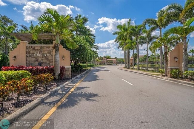 Photo - 619 SW 147th Ave Townhome