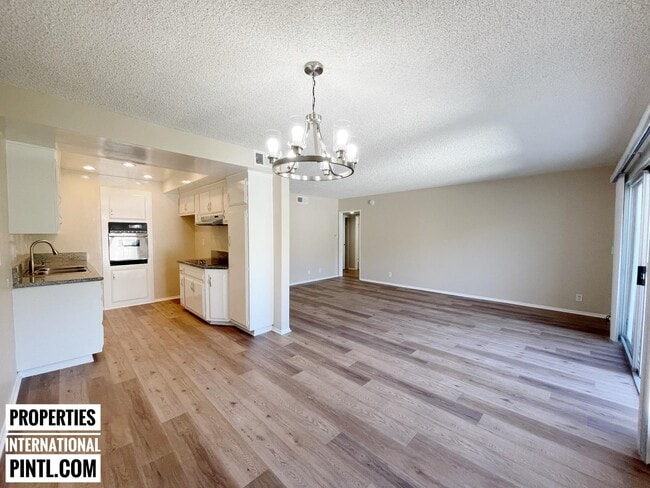 Photo - 1218 Pine St