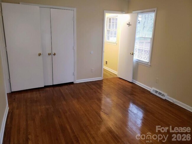 Photo - 5209 Caravel Ct