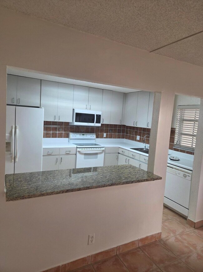 Photo - 3062 Riverside Dr