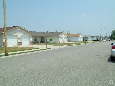 Building Photo - 203 Autumn Pine Dr Unit 203 Rental