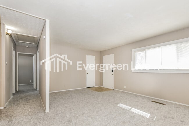 Photo - 1832 Memorial Dr