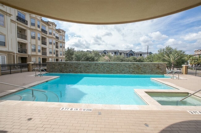 Photo - 7575 Kirby Dr