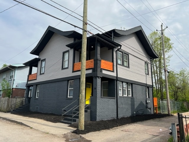 Building Photo - 323 E 31st St Rental