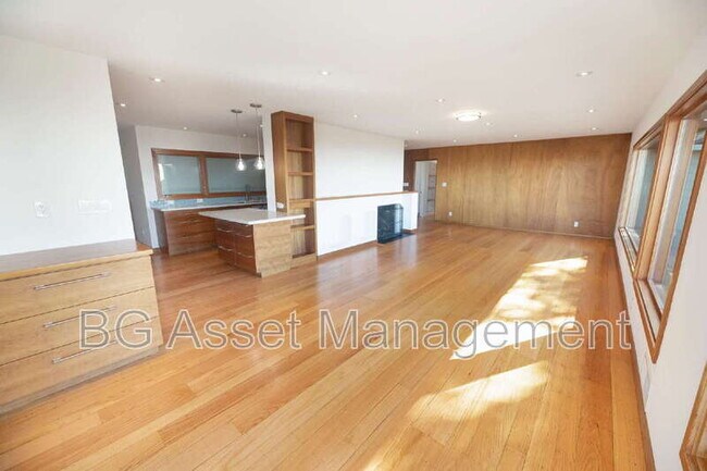 Photo - 1411 Arlington Blvd