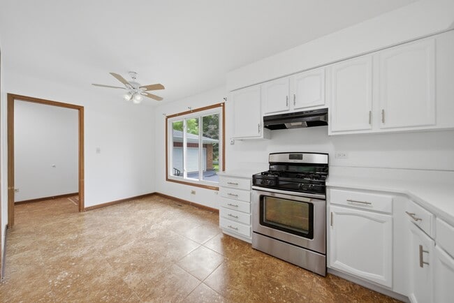 Photo - 152 Dunbar Ln