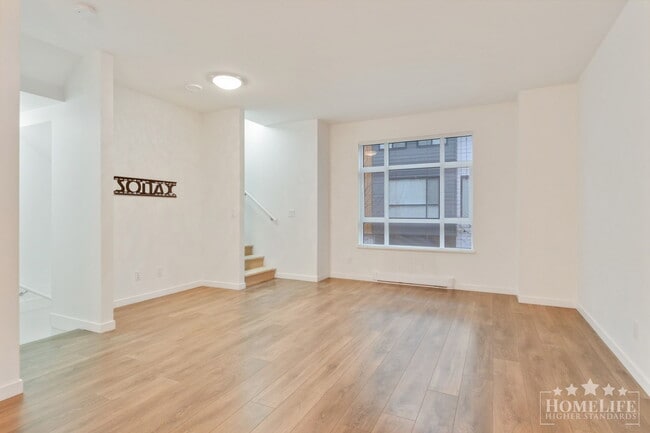 Photo - 3 Bed, 2.5 Bath Townhouse with Den for Rent in Surrey! Unit 503