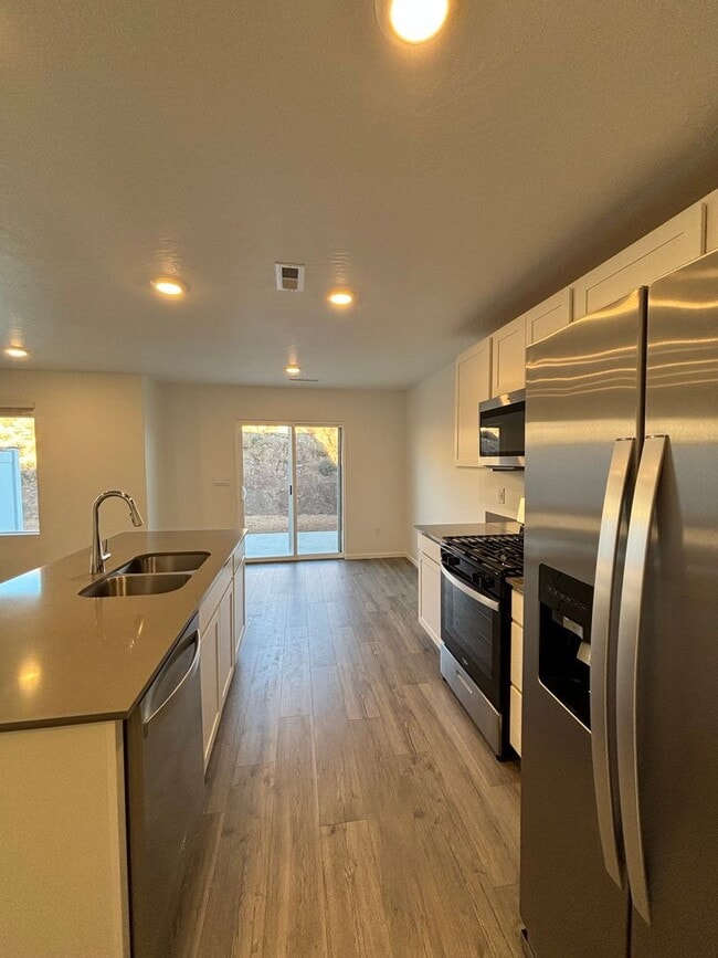 Photo - DR. HORTON Townhome in Long Valley!!