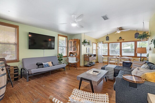 Photo - 35 Desoto Pl Unit ID1281968P