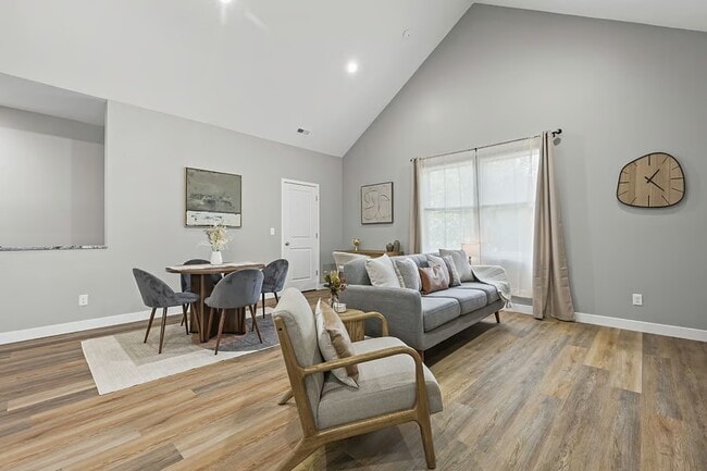 Photo - 1137 W 21st St Unit 1