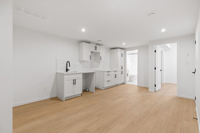 Photo - 12127-12193 93 St NW Unit BSMT 12127