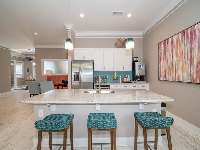 Photo - Hawthorne at New Centre