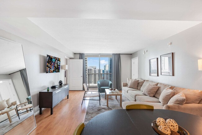 Photo - 1200 Brickell Bay Dr Apartamento Unidad FL31-ID1022216P