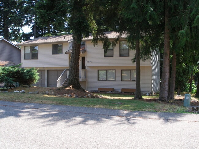 1335 Sommerset Ct