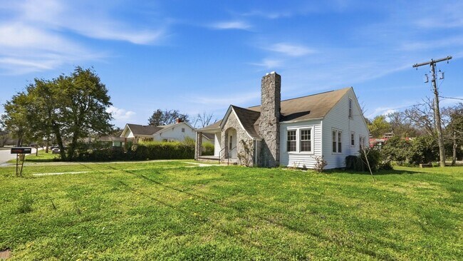 Photo - 3 bedroom White Oak home available NOW!