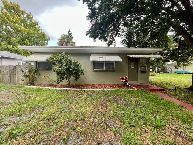 Building Photo - Cute home in Euclid Manor for rent