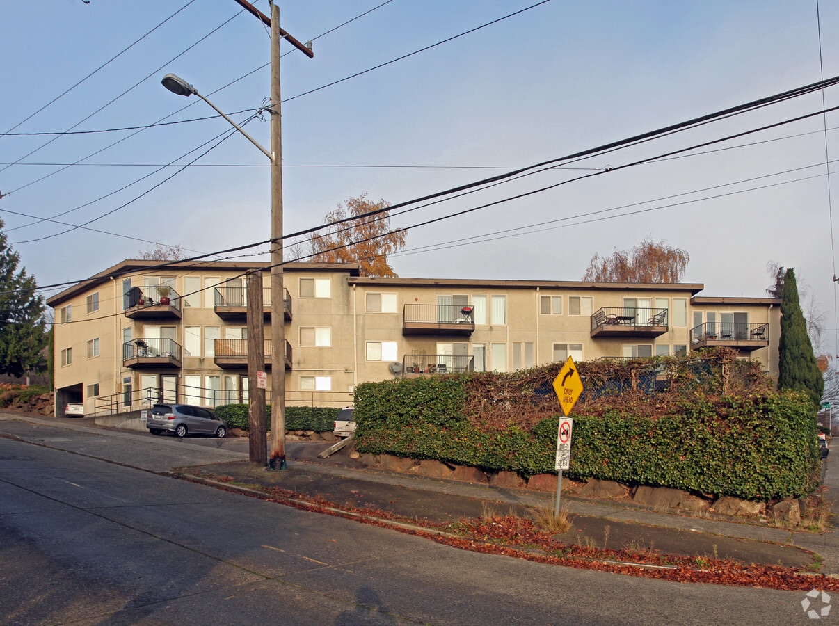 Photo - The Bridgewood Apartments