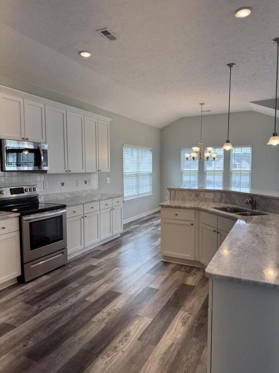 Photo - 462 Levanto Rd